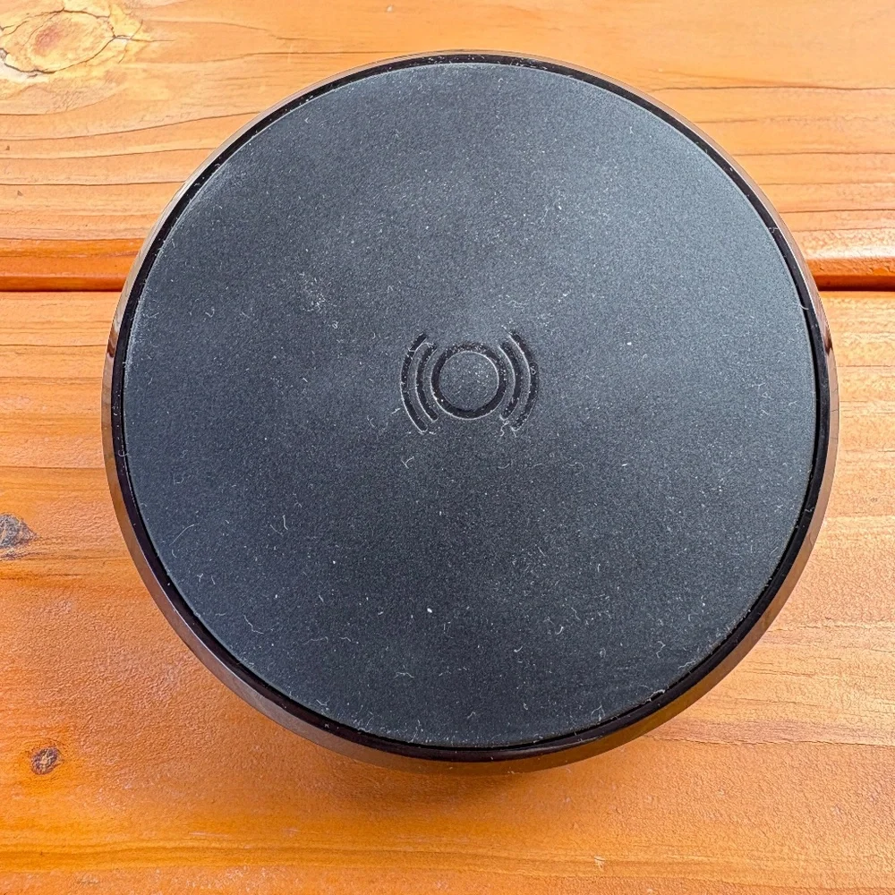 TYLT Wireless Fast Charge Pad QIFAST1COIL & Qualcomm Quick Charge 3.0 with Cord